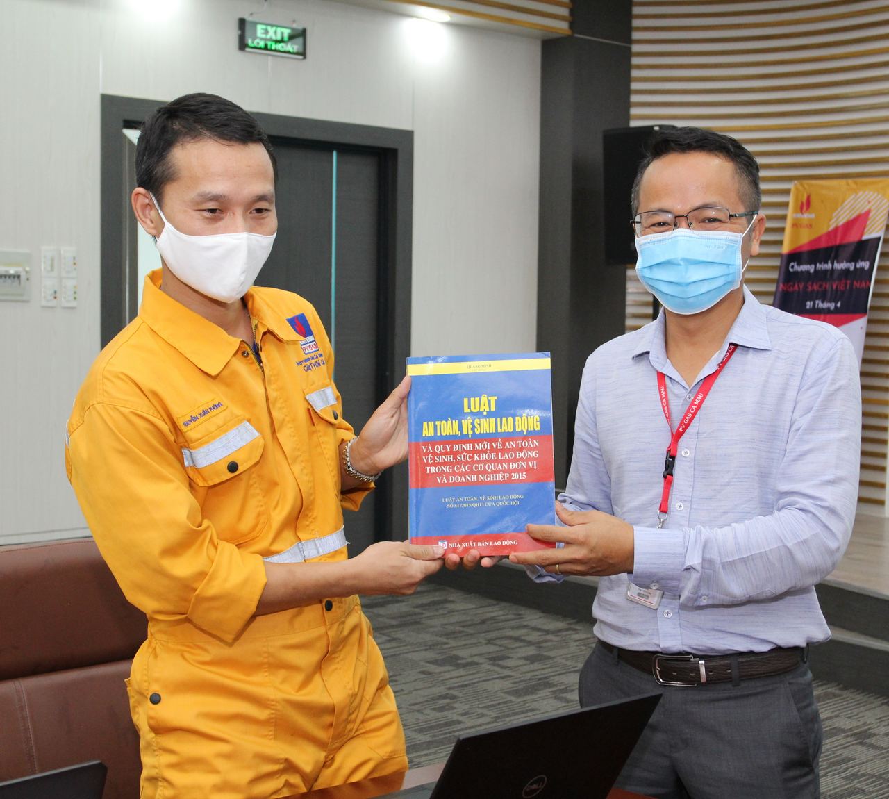 Cuộc thi “Nhật ký Covid -19” KCM: Tôn vinh NLĐ trong cuộc chiến chống dịch Cuộc thi “Nhật ký Covid -19” KCM: Tôn vinh NLĐ trong cuộc chiến chống dịch