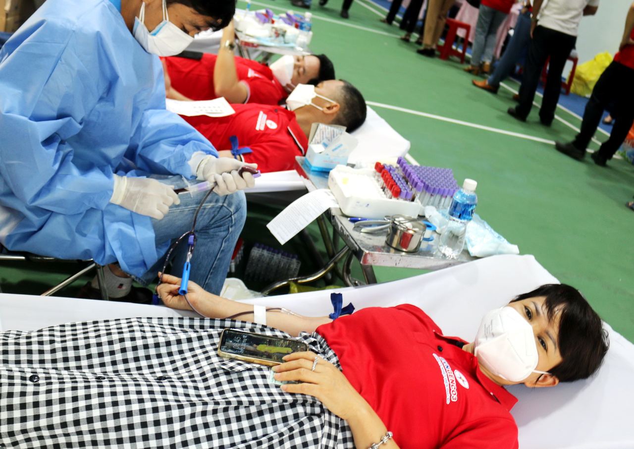 Công ty Vận chuyển Khí Đông Nam Bộ đồng hành cùng Chương trình “VẠN TRÁI TIM, MỘT TẤM LÒNG”