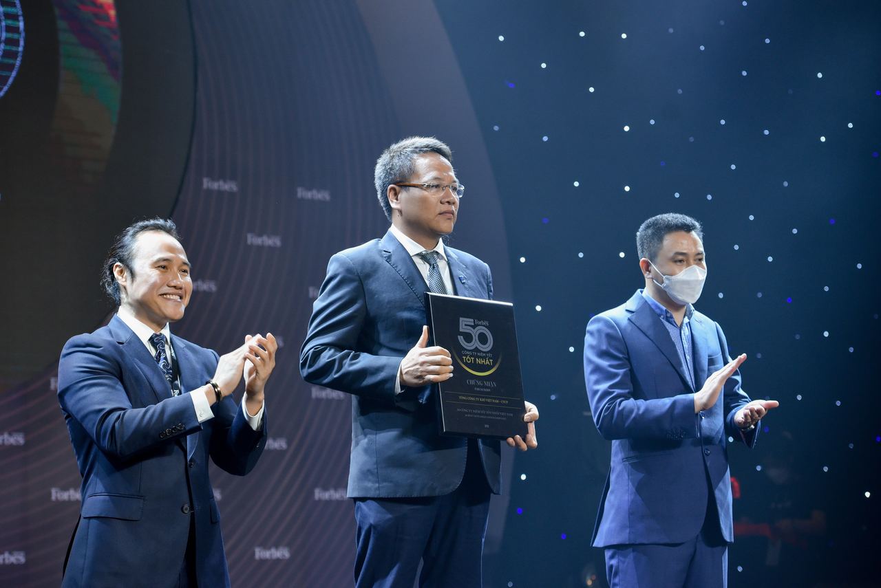 PV GAS lần thứ 9 liên tiếp nhận Vinh danh của Forbes “Công ty niêm yết tốt nhất Việt Nam”