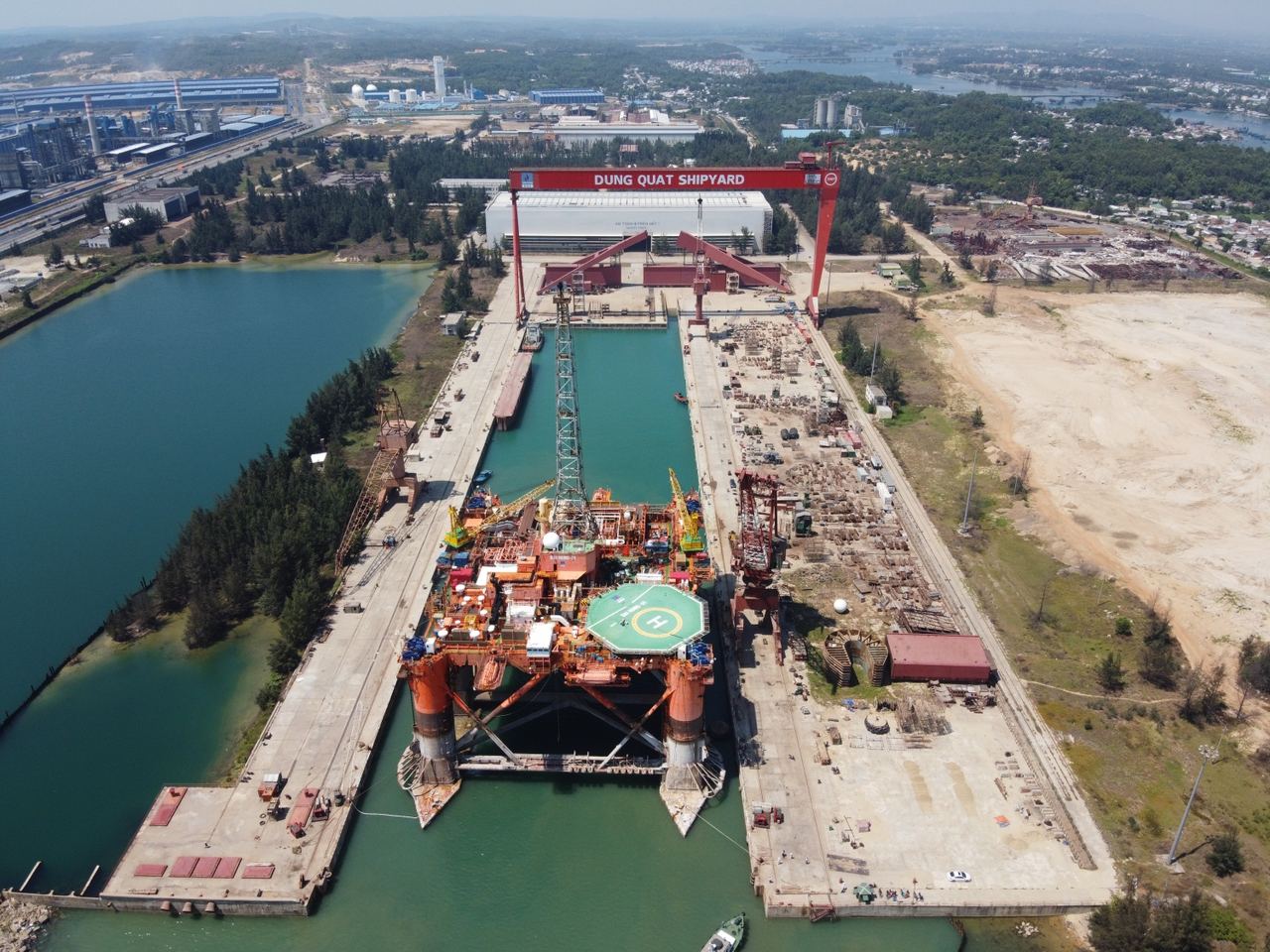 Petrovietnam vượt thách thức, tăng trưởng ngoạn mục Petrovietnam vượt thách thức, tăng trưởng ngoạn mục