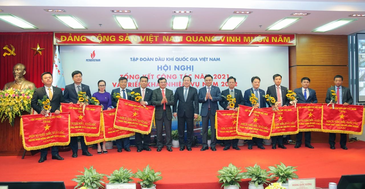 Petrovietnam vượt thách thức, tăng trưởng ngoạn mục Petrovietnam vượt thách thức, tăng trưởng ngoạn mục