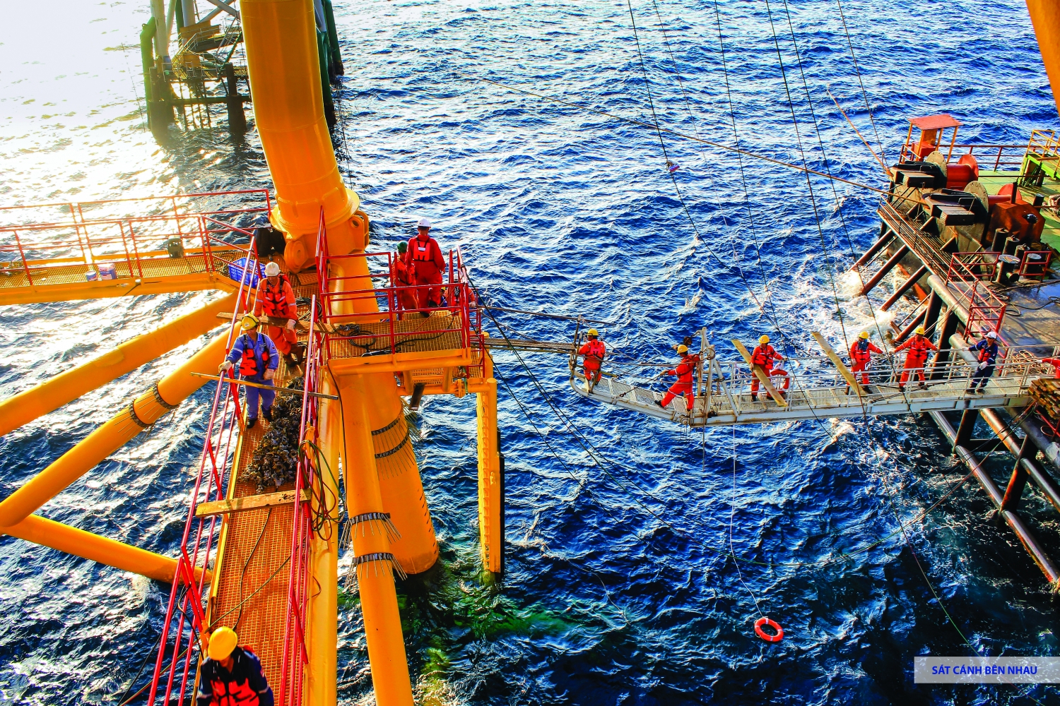 PETROVIETNAM – 8 DẤU ẤN NĂM 2021 PETROVIETNAM – 8 DẤU ẤN NĂM 2021