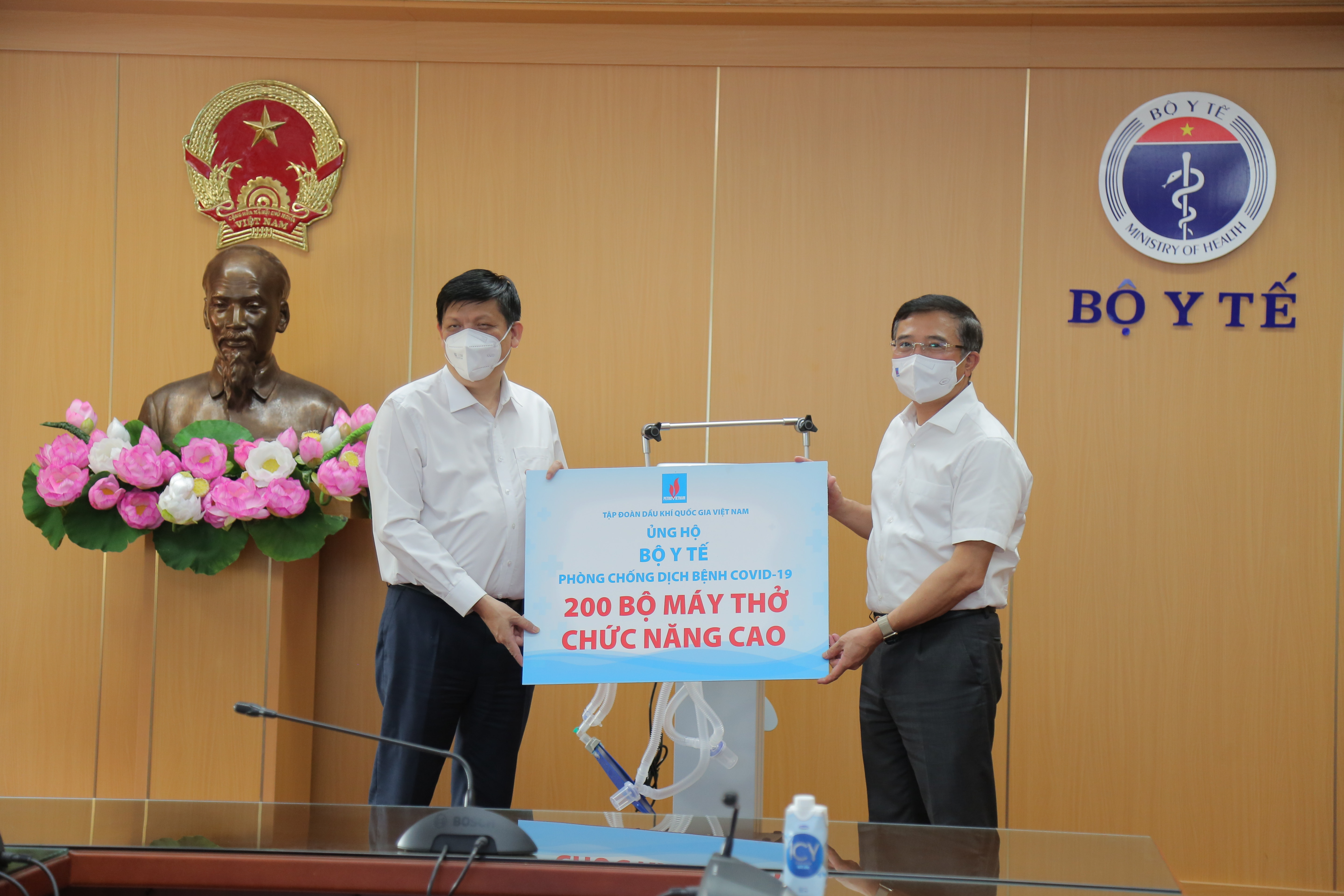 PETROVIETNAM – 8 DẤU ẤN NĂM 2021 PETROVIETNAM – 8 DẤU ẤN NĂM 2021