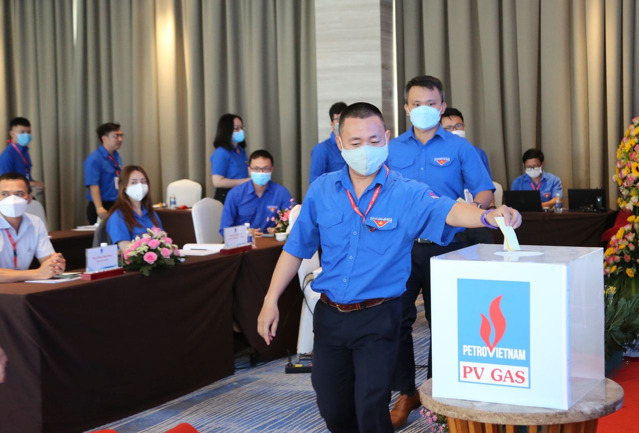 THANH NIÊN CÔNG TY KĐN SÁNG TẠO TRONG SẢN XUẤT, XUNG KÍCH VÌ CỘNG ĐỒNG THANH NIÊN CÔNG TY KĐN SÁNG TẠO TRONG SẢN XUẤT, XUNG KÍCH VÌ CỘNG ĐỒNG
