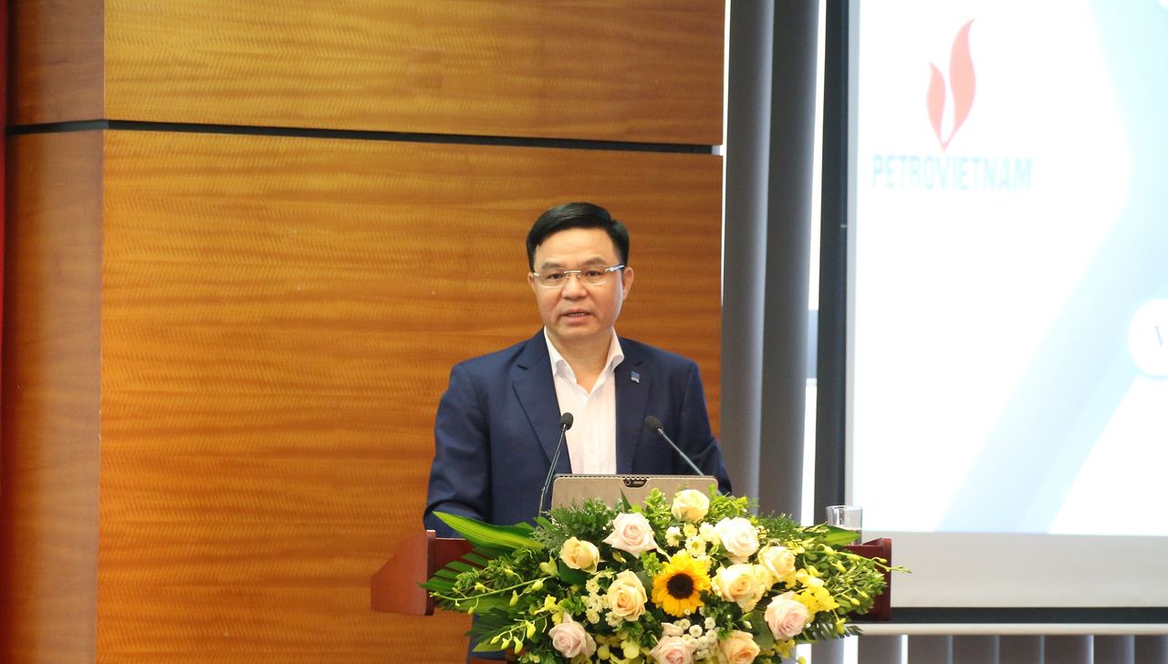 Petrovietnam cần phát huy hiệu quả cao nhất tài nguyên dầu khí, với tinh thần “thời cơ đến thì phải tiến công” Petrovietnam cần phát huy hiệu quả cao nhất tài nguyên dầu khí, với tinh thần “thời cơ đến thì phải tiến công”