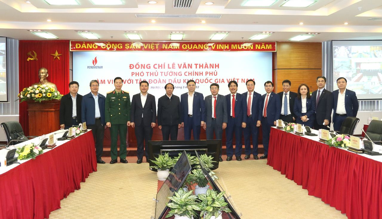 Petrovietnam cần phát huy hiệu quả cao nhất tài nguyên dầu khí, với tinh thần “thời cơ đến thì phải tiến công” Petrovietnam cần phát huy hiệu quả cao nhất tài nguyên dầu khí, với tinh thần “thời cơ đến thì phải tiến công”