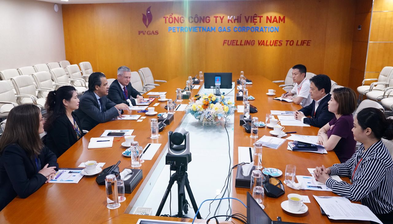 PV GAS đón tiếp đoàn lãnh đạo cấp cao Societe General Đông Nam Á và Singapore
