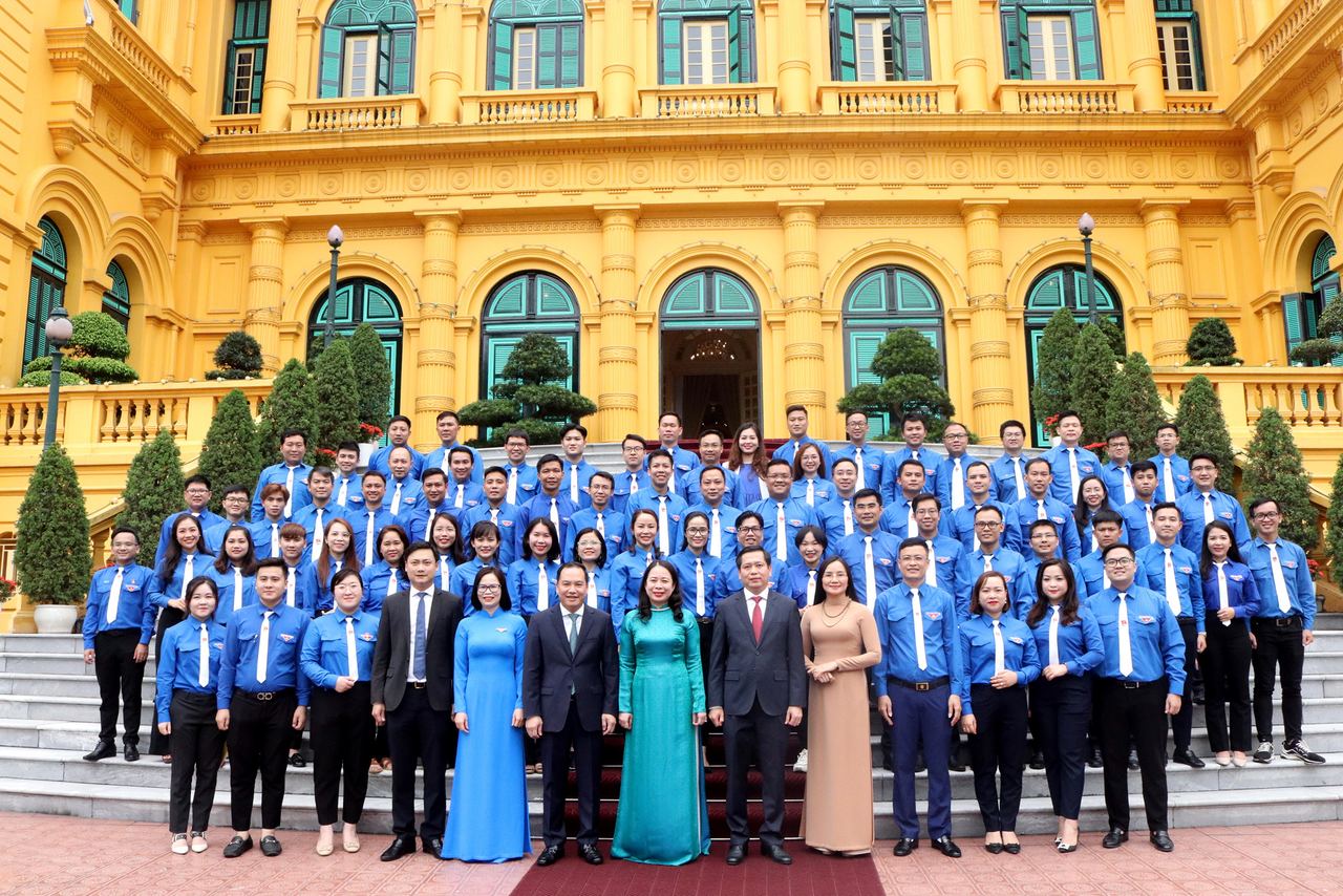 Cán bộ Đoàn KCM được tuyên dương thanh niên tiên tiến làm theo lời bác Khối DNTW (2020 -2022) Cán bộ Đoàn KCM được tuyên dương thanh niên tiên tiến làm theo lời bác Khối DNTW (2020 -2022)