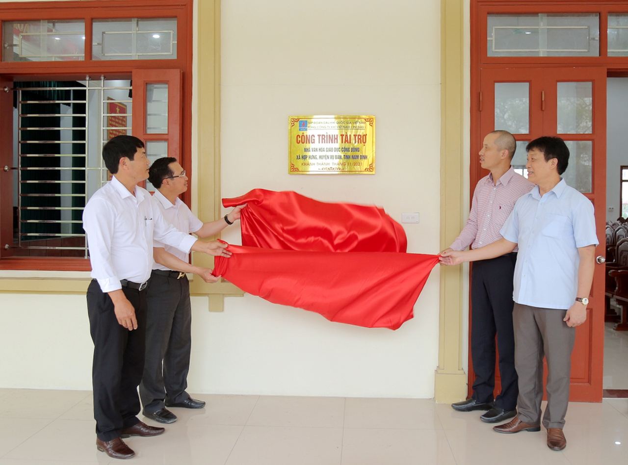 Petrovietnam/PV GAS khánh thành Nhà văn hóa giáo dục cộng đồng xã Hợp Hưng, huyện Vụ Bản, tỉnh Nam Định Petrovietnam/PV GAS khánh thành Nhà văn hóa giáo dục cộng đồng xã Hợp Hưng, huyện Vụ Bản, tỉnh Nam Định