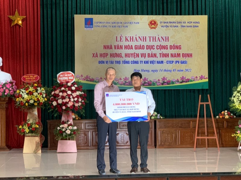 Petrovietnam/PV GAS launches the Community Education and Culture Centre at Vu Ban District’s Hop Hung Commune in Nam Dinh Province