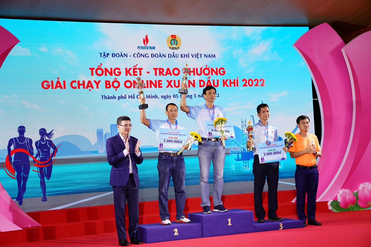 Người lao động PV GAS được tôn vinh danh hiệu Dầu khí tiêu biểu và nhận nhiều giải thưởng của Giải chạy bộ online “Xuân Dầu khí 2022” Người lao động PV GAS được tôn vinh danh hiệu Dầu khí tiêu biểu và nhận nhiều giải thưởng của Giải chạy bộ online “Xuân Dầu khí 2022”