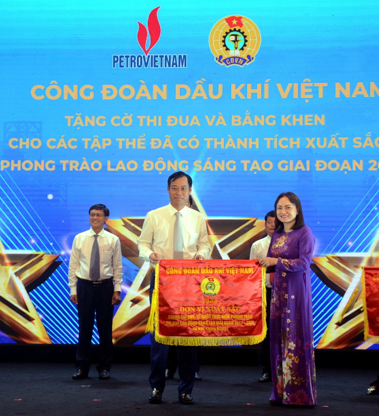 PV GAS nhận khen thưởng tại Hội nghị tổng kết phong trào thi đua Lao động sáng tạo ngành Dầu khí