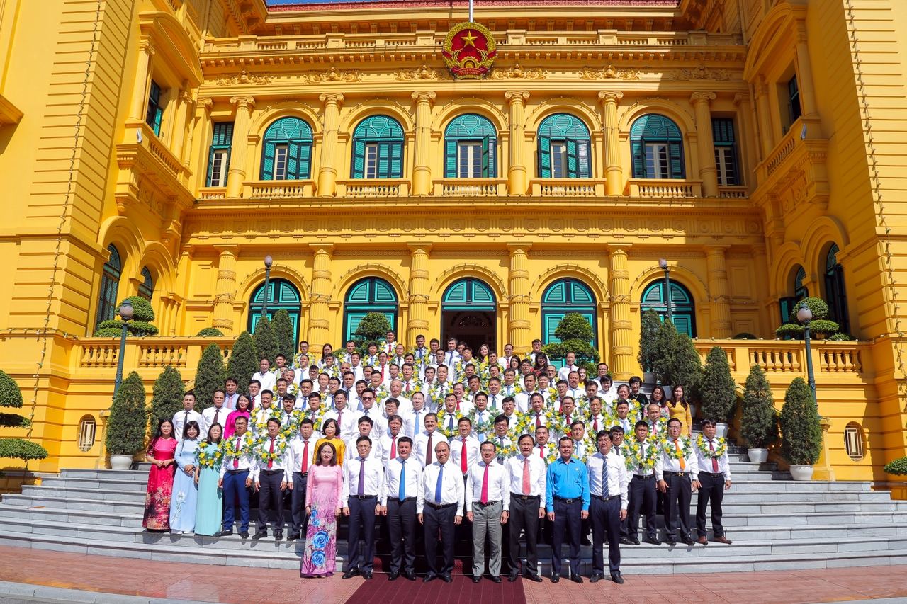 Chủ tịch nước Nguyễn Xuân Phúc: Ngành Dầu khí phải giữ vững bản lĩnh, tinh thần "Những người đi tìm lửa"