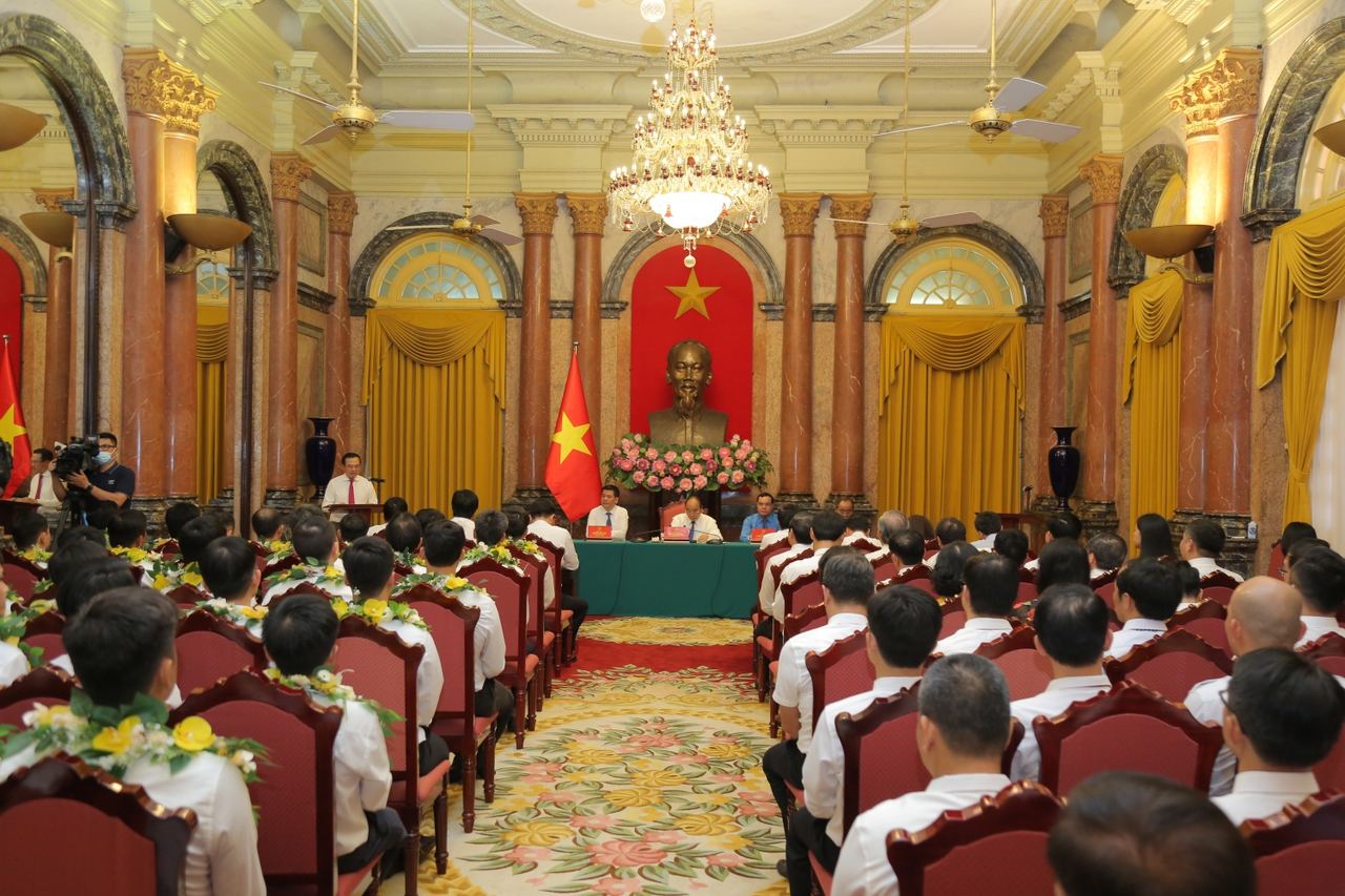 Chủ tịch nước Nguyễn Xuân Phúc: Ngành Dầu khí phải giữ vững bản lĩnh, tinh thần "Những người đi tìm lửa"