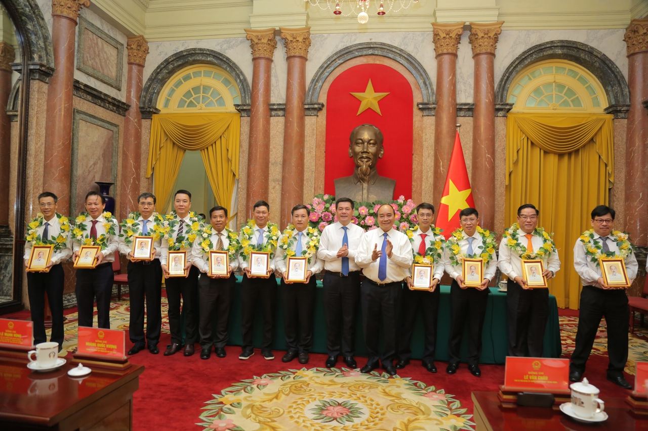 Chủ tịch nước Nguyễn Xuân Phúc: Ngành Dầu khí phải giữ vững bản lĩnh, tinh thần "Những người đi tìm lửa"