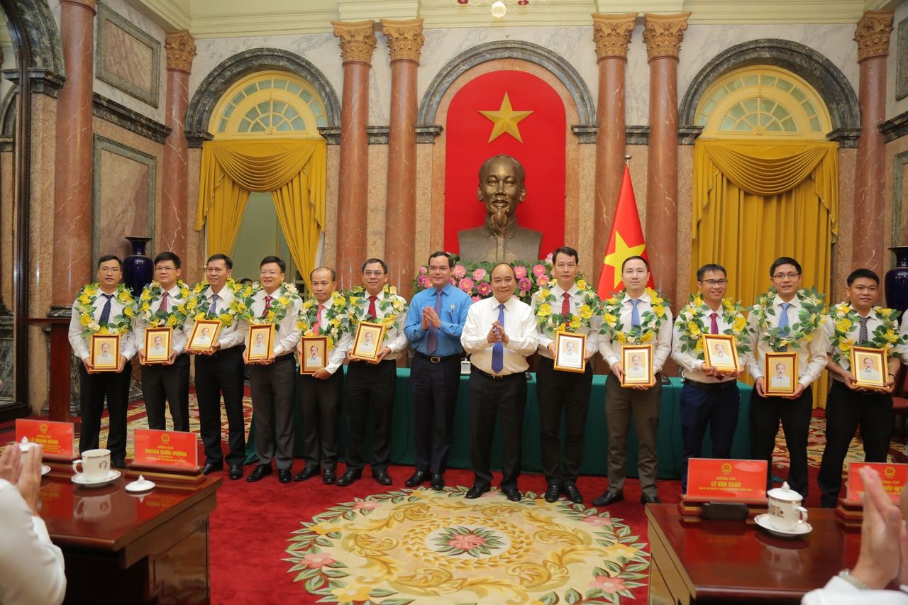 Chủ tịch nước Nguyễn Xuân Phúc: Ngành Dầu khí phải giữ vững bản lĩnh, tinh thần "Những người đi tìm lửa"