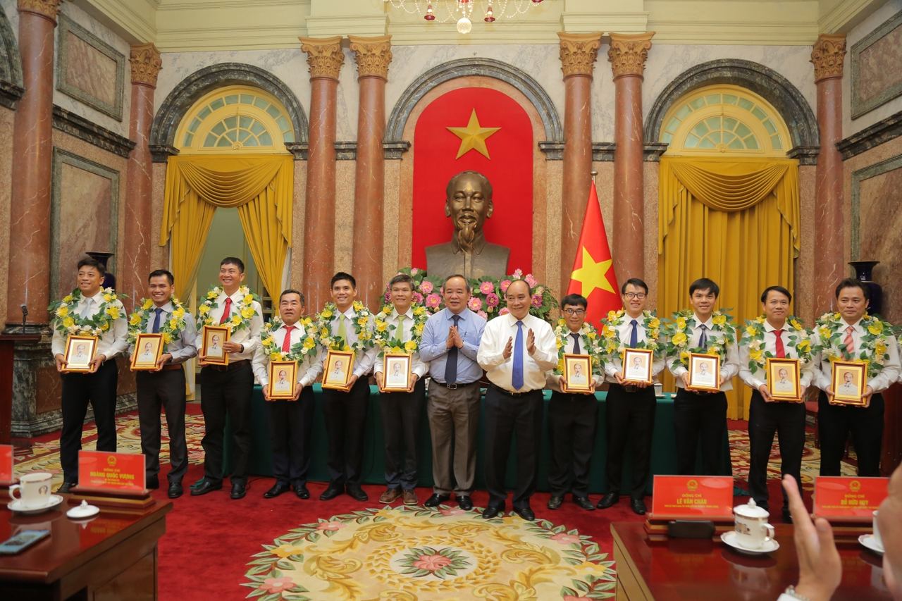 Chủ tịch nước Nguyễn Xuân Phúc: Ngành Dầu khí phải giữ vững bản lĩnh, tinh thần "Những người đi tìm lửa"