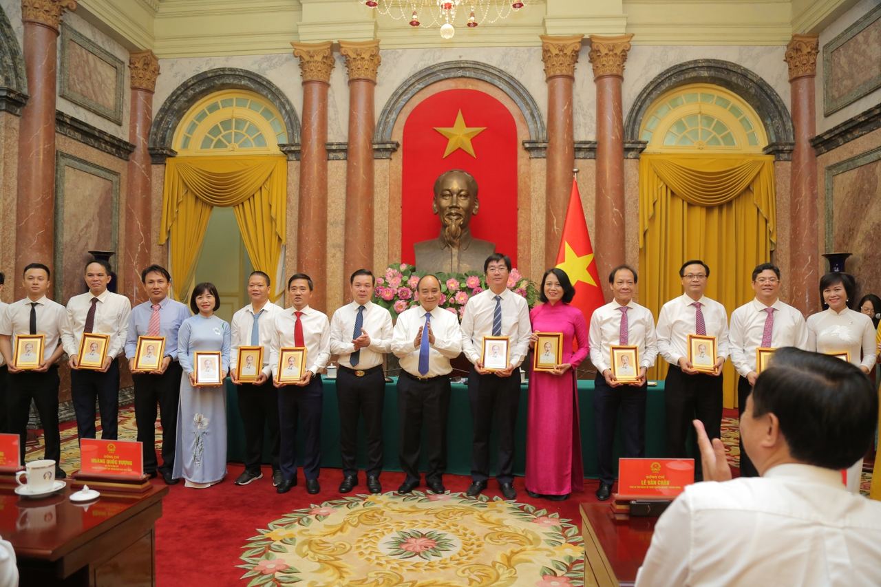 Chủ tịch nước Nguyễn Xuân Phúc: Ngành Dầu khí phải giữ vững bản lĩnh, tinh thần "Những người đi tìm lửa"