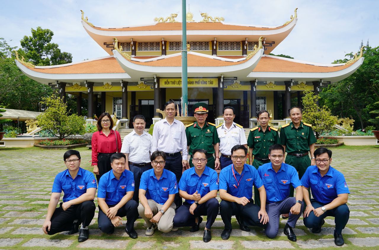 PV GAS thực hiện chương trình “Uống nước Nhớ nguồn” PV GAS thực hiện chương trình “Uống nước Nhớ nguồn”