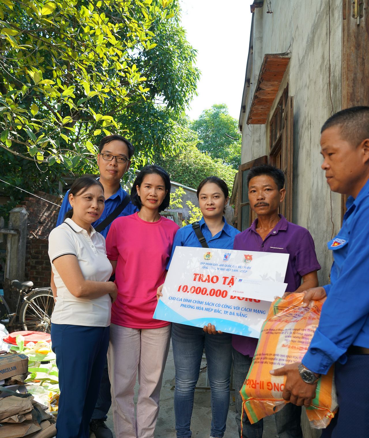 Thăm hỏi các gia đình chính sách nhân ngày Thương binh – Liệt sỹ