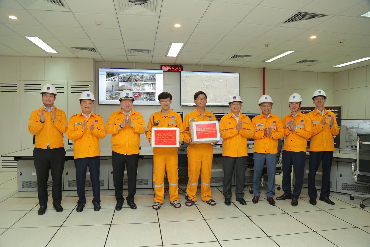 Chủ tịch Ủy ban Quản lý vốn Nhà nước tại doanh nghiệp thăm và làm việc tại Cụm Khí - Điện - Đạm Cà Mau