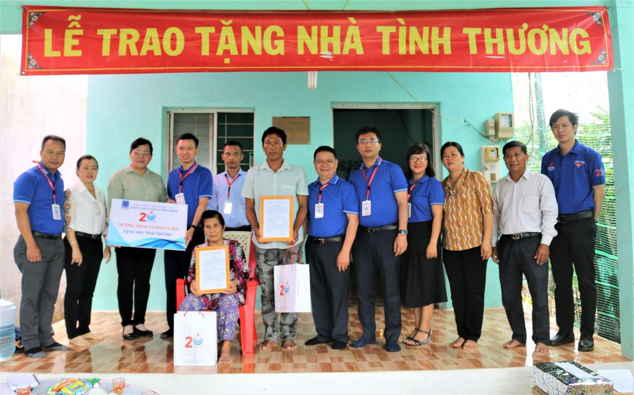 Các công đoàn PV GAS tổ chức nhiều hoạt động ASXH trong Tháng 6/2022 Các công đoàn PV GAS tổ chức nhiều hoạt động ASXH trong Tháng 6/2022