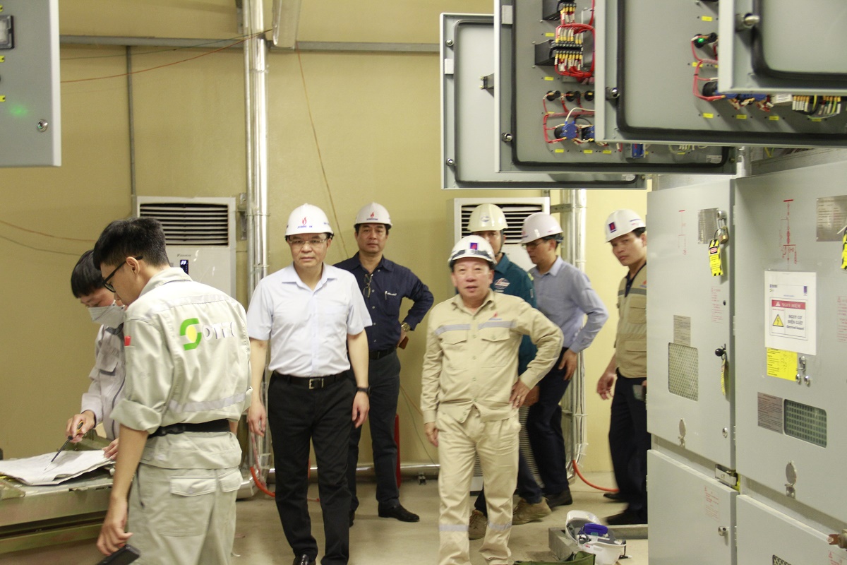 Petrovietnam: hoàn thành mốc đốt lửa lần đầu Tổ máy số 2 Nhà máy nhiệt điện Thái Bình 2 Petrovietnam: hoàn thành mốc đốt lửa lần đầu Tổ máy số 2 Nhà máy nhiệt điện Thái Bình 2