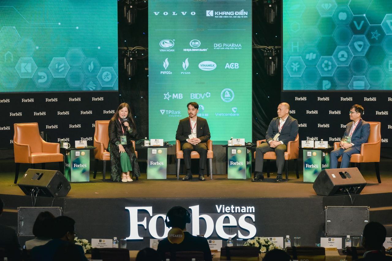PV GAS lần thứ 10 liên tiếp nhận Vinh danh của Forbes “Top50 Công ty niêm yết tốt nhất Việt Nam năm 2022” – “Top 5 Doanh thu và Lợi nhuận” PV GAS lần thứ 10 liên tiếp nhận Vinh danh của Forbes “Top50 Công ty niêm yết tốt nhất Việt Nam năm 2022” – “Top 5 Doanh thu và Lợi nhuận”