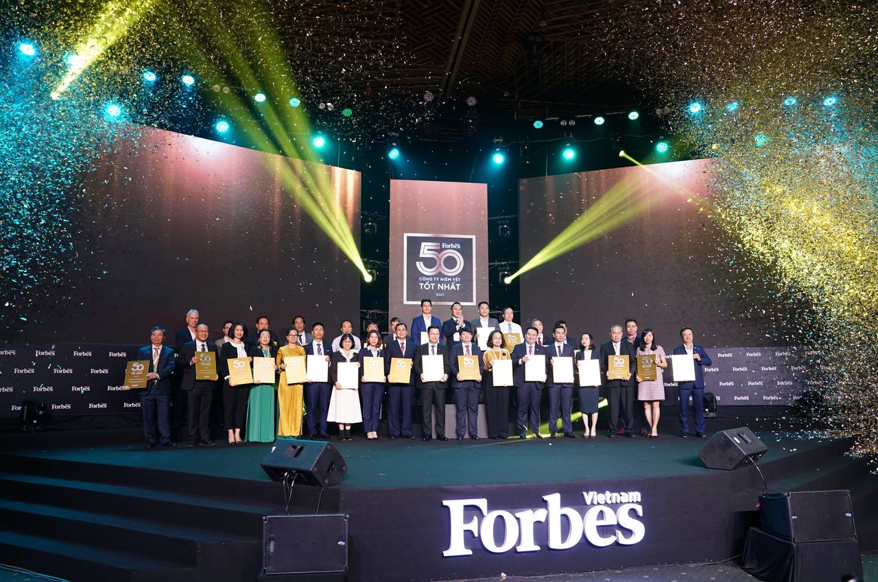 PV GAS lần thứ 10 liên tiếp nhận Vinh danh của Forbes “Top50 Công ty niêm yết tốt nhất Việt Nam năm 2022” – “Top 5 Doanh thu và Lợi nhuận” PV GAS lần thứ 10 liên tiếp nhận Vinh danh của Forbes “Top50 Công ty niêm yết tốt nhất Việt Nam năm 2022” – “Top 5 Doanh thu và Lợi nhuận”