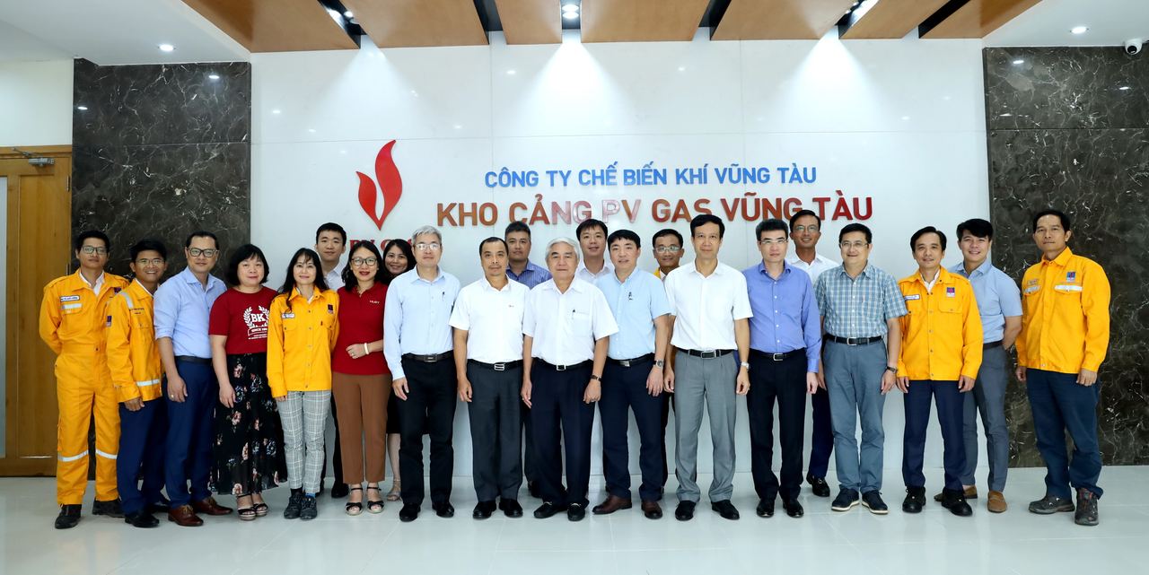 Trường Đại học Bách Khoa Hà Nội thăm và làm việc  tại Kho Cảng PV GAS Vũng Tàu