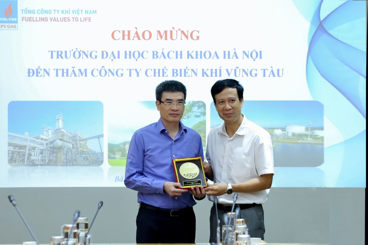 Trường Đại học Bách Khoa Hà Nội thăm và làm việc  tại Kho Cảng PV GAS Vũng Tàu