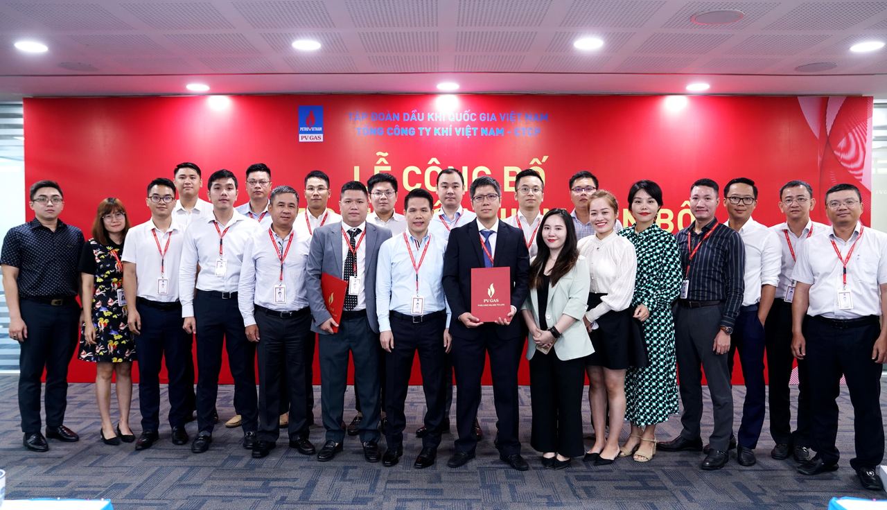 PV GAS CÔNG BỐ QUYẾT ĐỊNH BỔ NHIỆM  2 PHÓ GIÁM ĐỐC PV GAS TRADING