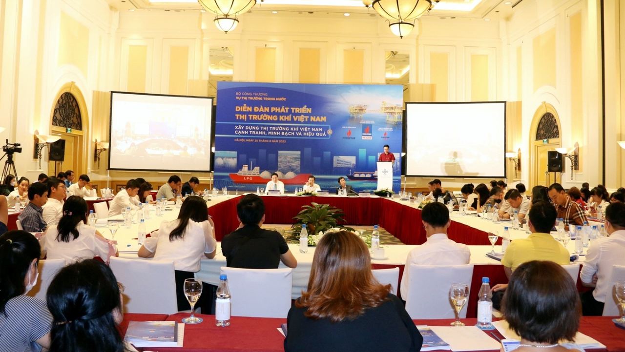 Diễn đàn phát triển thị trường khí Việt Nam: Xây dựng thị trường khí Việt Nam cạnh tranh, minh bạch, hiệu quả Diễn đàn phát triển thị trường khí Việt Nam: Xây dựng thị trường khí Việt Nam cạnh tranh, minh bạch, hiệu quả