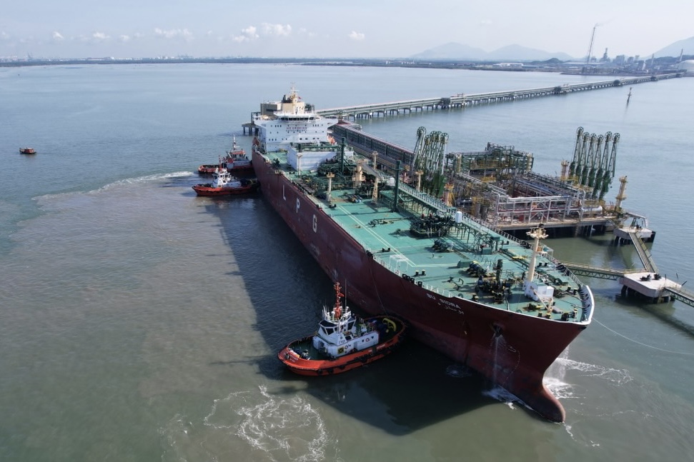 PVGAS TRADING CUNG CẤP CHUYẾN TÀU PROPANE LẠNH ĐẦU TIÊN CHO TỔ HỢP HOÁ DẦU LONG SƠN, ĐÁNH DẤU BƯỚC PHÁT TRIỂN MỚI TRONG CHIẾN LƯỢC KINH DOANH KHÍ PVGAS TRADING CUNG CẤP CHUYẾN TÀU PROPANE LẠNH ĐẦU TIÊN CHO TỔ HỢP HOÁ DẦU LONG SƠN, ĐÁNH DẤU BƯỚC PHÁT TRIỂN MỚI TRONG CHIẾN LƯỢC KINH DOANH KHÍ
