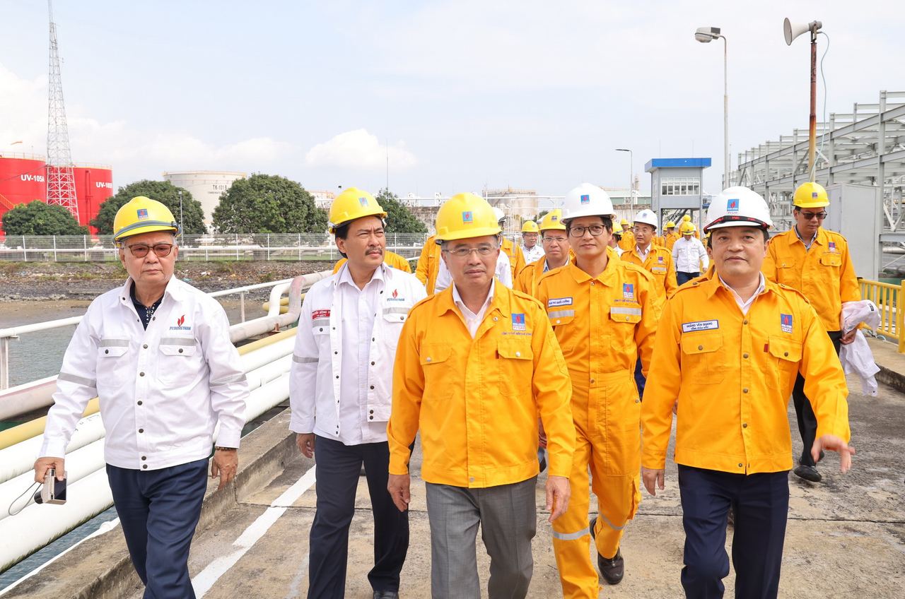 Công đoàn PV GAS chuẩn bị tổ chức Hội nghị tổng kết công tác An toàn vệ sinh lao động 2022 Công đoàn PV GAS chuẩn bị tổ chức Hội nghị tổng kết công tác An toàn vệ sinh lao động 2022