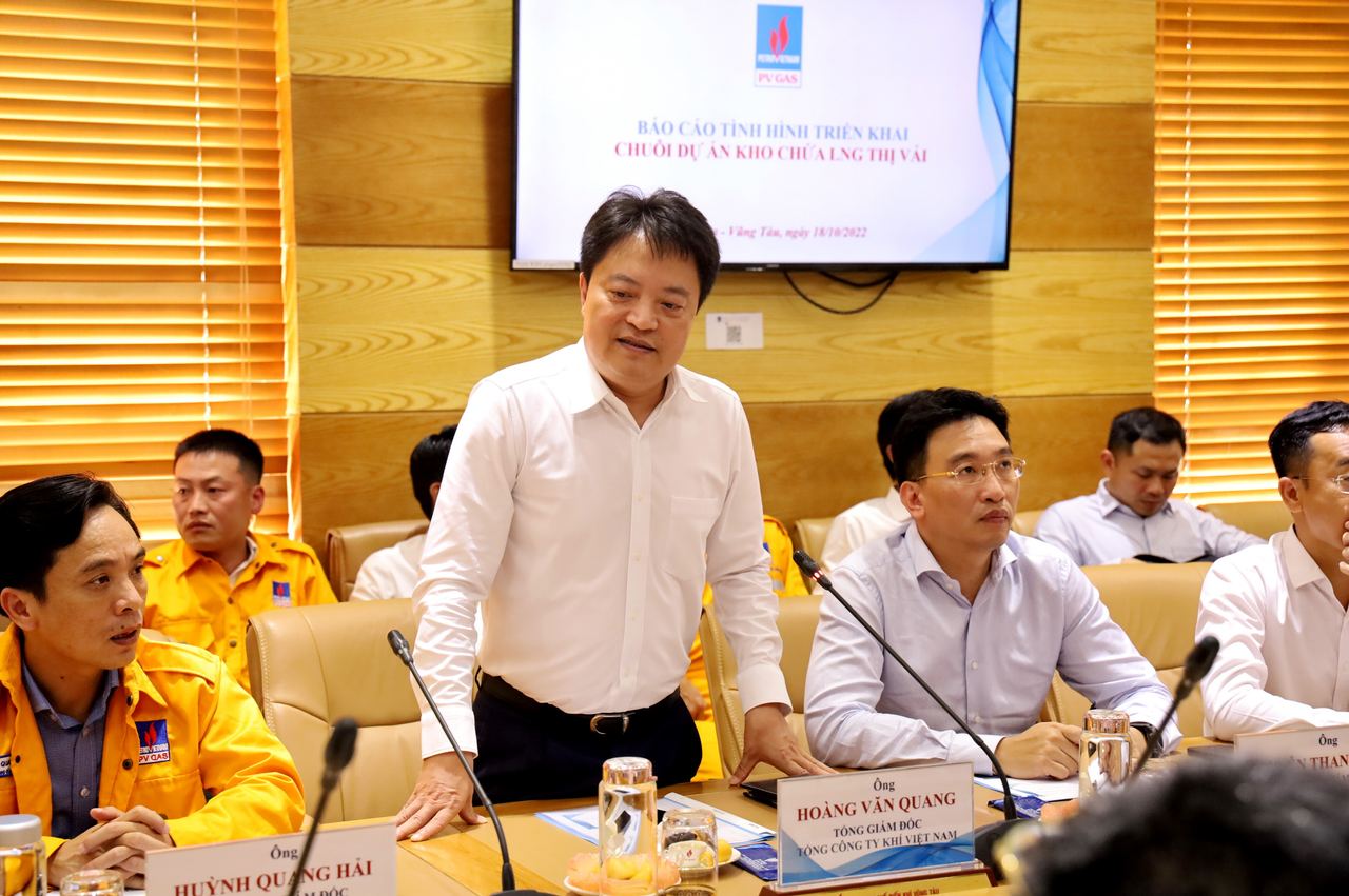 Chủ tịch HĐTV Petrovietnam Hoàng Quốc Vượng kiểm tra Dự án kho chứa 1 triệu tấn LNG Thị Vải Chủ tịch HĐTV Petrovietnam Hoàng Quốc Vượng kiểm tra Dự án kho chứa 1 triệu tấn LNG Thị Vải