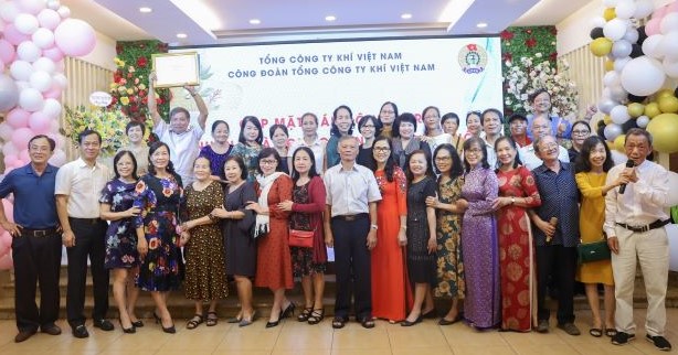 PV GAS tổ chức gặp mặt cán bộ hưu trí nhân Ngày Quốc tế Người cao tuổi 1/10