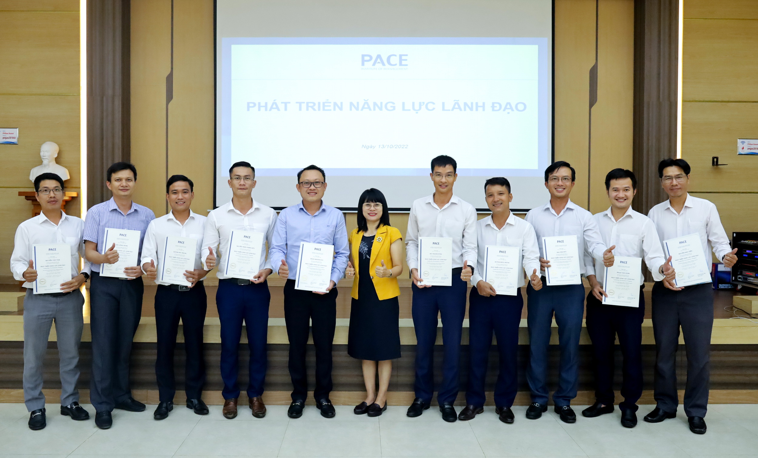 KVT hoàn thành chương trình đào tạo phát triển đội ngũ quản lý cấp trung KVT hoàn thành chương trình đào tạo phát triển đội ngũ quản lý cấp trung