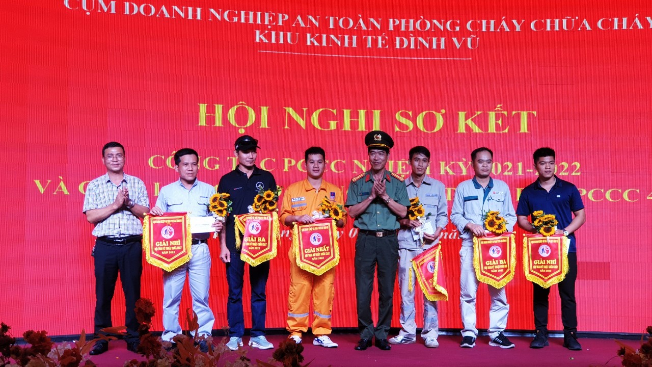 KHP nhận 3 giải Nhất tại Hội thi PCCC Cụm Doanh nghiệp Đình Vũ KHP nhận 3 giải Nhất tại Hội thi PCCC Cụm Doanh nghiệp Đình Vũ