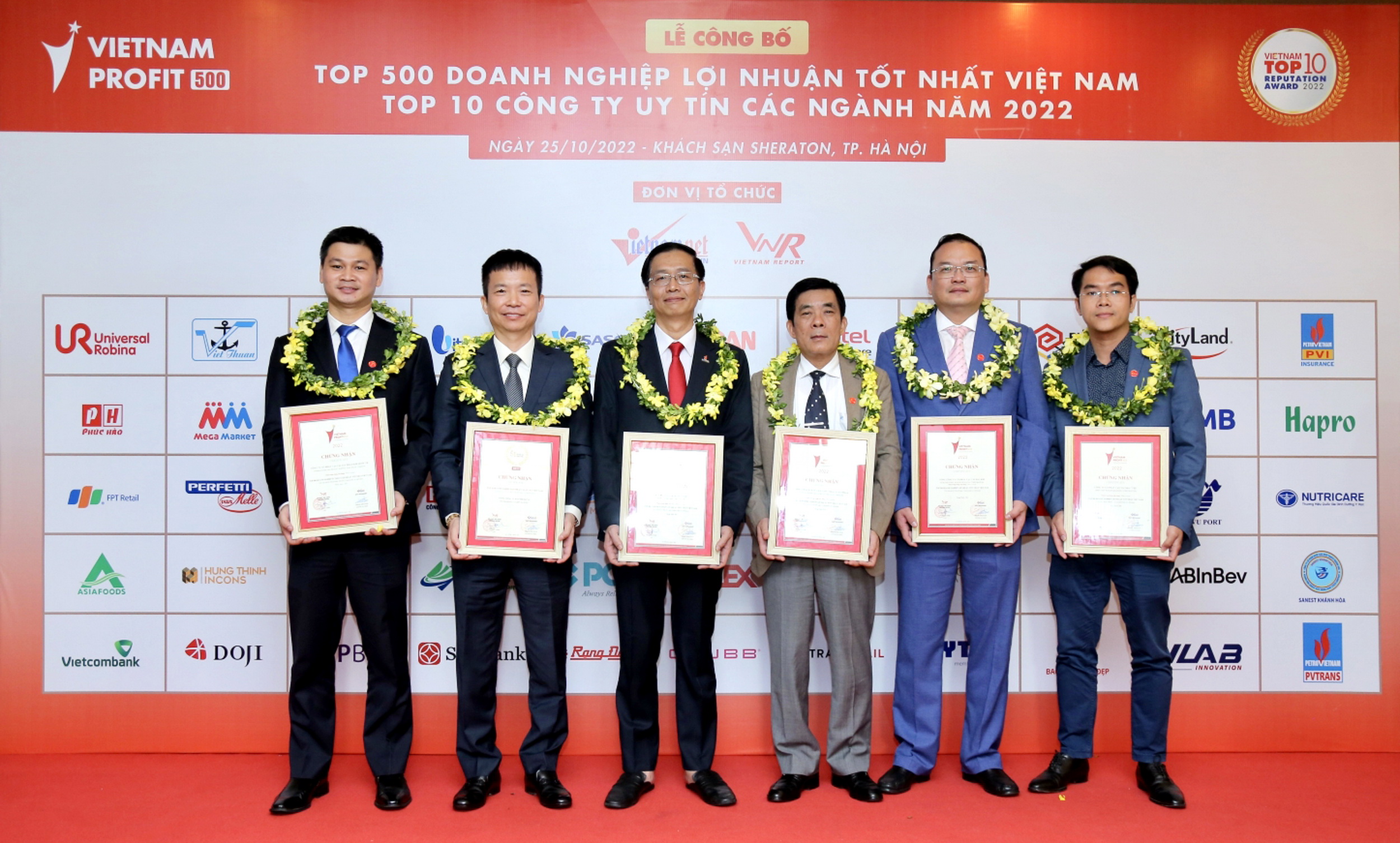 PV GAS nhận các danh hiệu doanh nghiệp xuất sắc năm 2022
