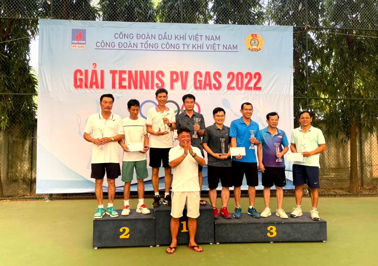 Thi đấu thể thao, rèn luyện sức khỏe để chào mừng thành công 2022