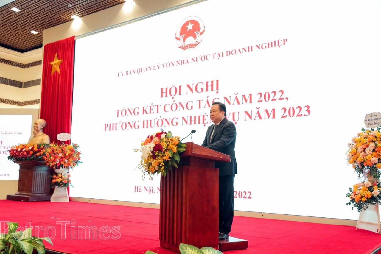 Phó Tổng giám đốc Petrovietnam, Chủ tịch HĐQT PV GAS Dương Mạnh Sơn đón nhận Huân chương Lao động hạng Nhì