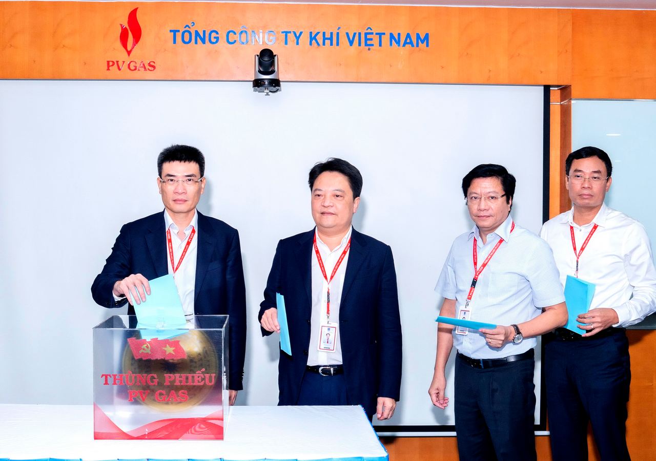 Đảng ủy Tổng Công ty Khí Việt Nam tổ chức hội nghị kiểm điểm, tự phê bình và phê bình năm 2022 Đảng ủy Tổng Công ty Khí Việt Nam tổ chức hội nghị kiểm điểm, tự phê bình và phê bình năm 2022