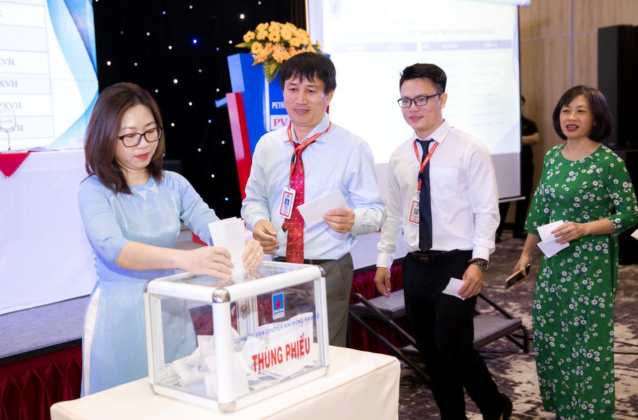 Công ty Vận chuyển khí Đông Nam bộ (KĐN) vừa tổ chức thành công Hội nghị Người lao động, tổng kết hoạt động sản xuất kinh doanh năm 2022 và triển khai kế hoạch năm 2023.