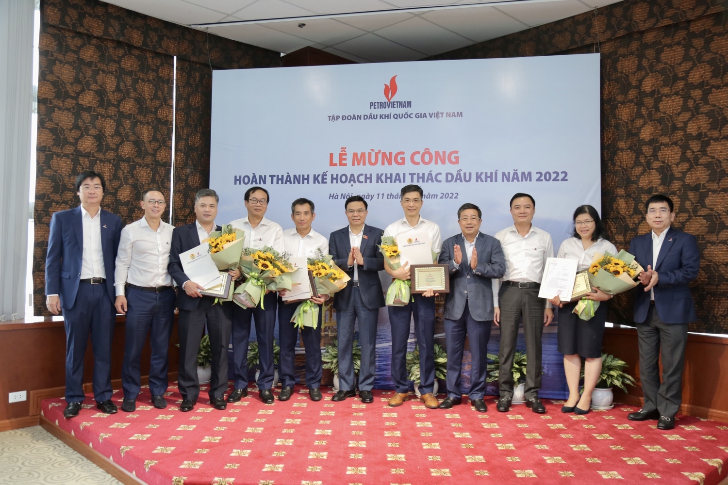 Giao ban CEO tháng 12 – 2022: Petrovietnam về đích sớm các chỉ tiêu sản xuất kinh doanh năm 2022, dự kiến thiết lập kỷ lục mới của ngành Dầu khí Việt Nam