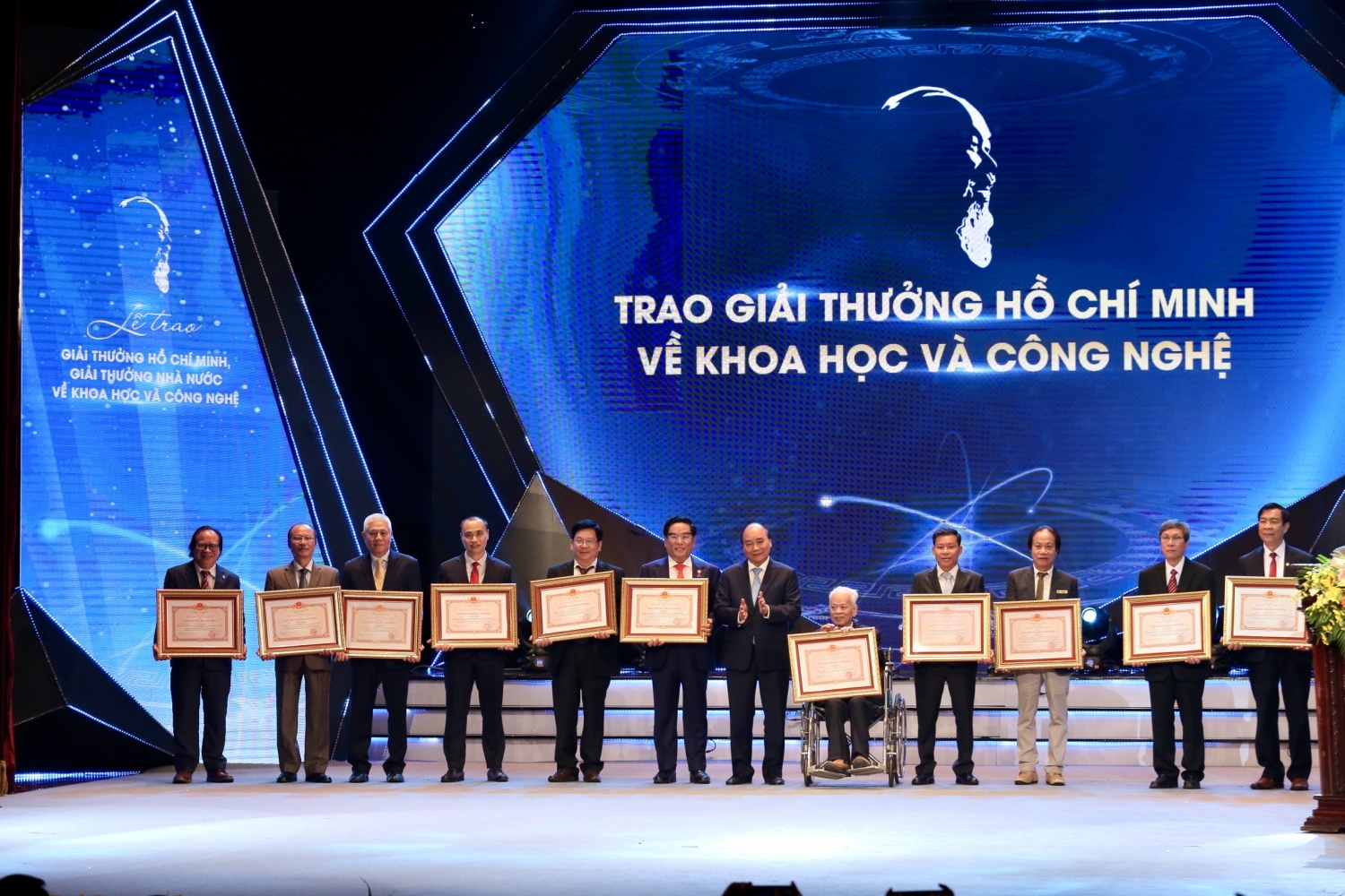 Giao ban CEO tháng 12 – 2022: Petrovietnam về đích sớm các chỉ tiêu sản xuất kinh doanh năm 2022, dự kiến thiết lập kỷ lục mới của ngành Dầu khí Việt Nam