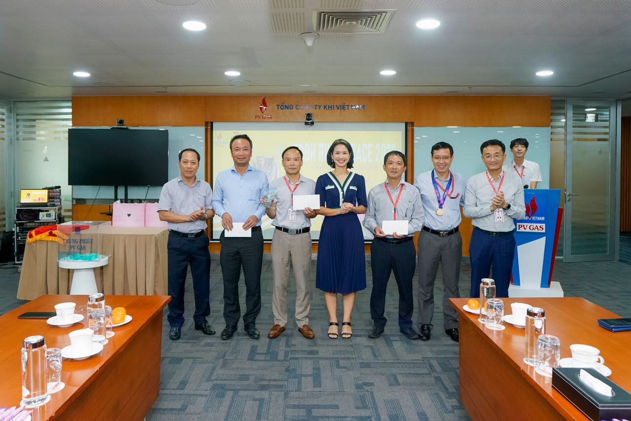 Xuân đến sớm từ giải chạy online "CQĐH Run Uprace 2023"