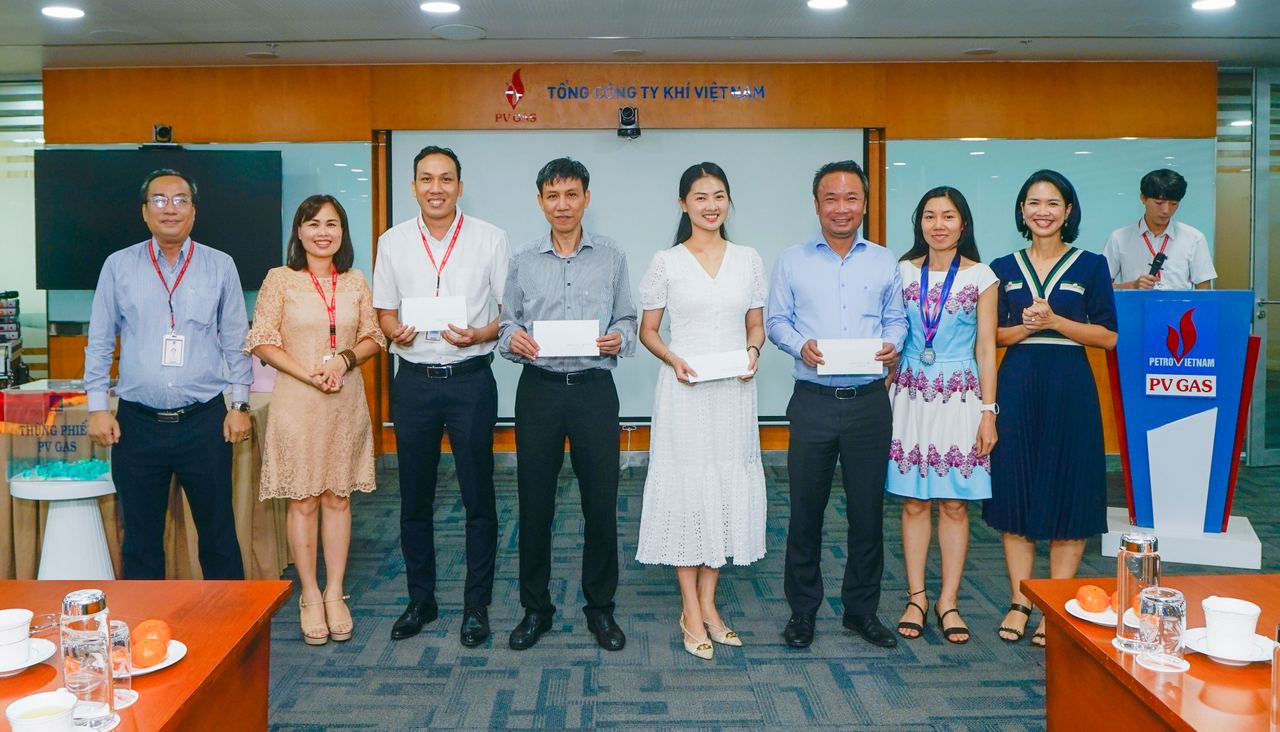 Xuân đến sớm từ giải chạy online "CQĐH Run Uprace 2023"