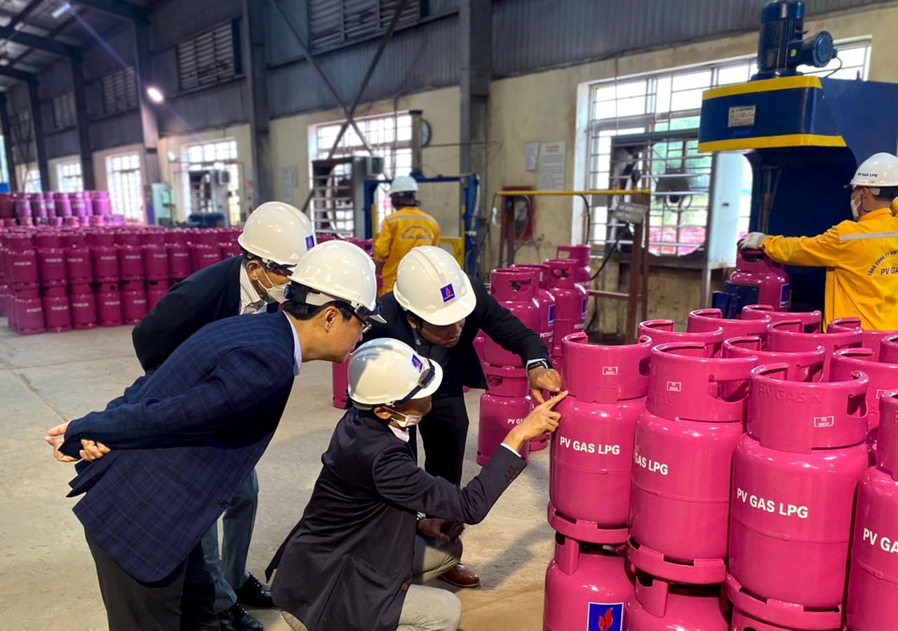 PV GAS/PV GAS LPG hợp tác với Trung tâm hợp tác Dầu khí Nhật Bản và Công ty Hagio về nâng cao năng lực hệ thống phân phối LPG PV GAS/PV GAS LPG hợp tác với Trung tâm hợp tác Dầu khí Nhật Bản và Công ty Hagio về nâng cao năng lực hệ thống phân phối LPG