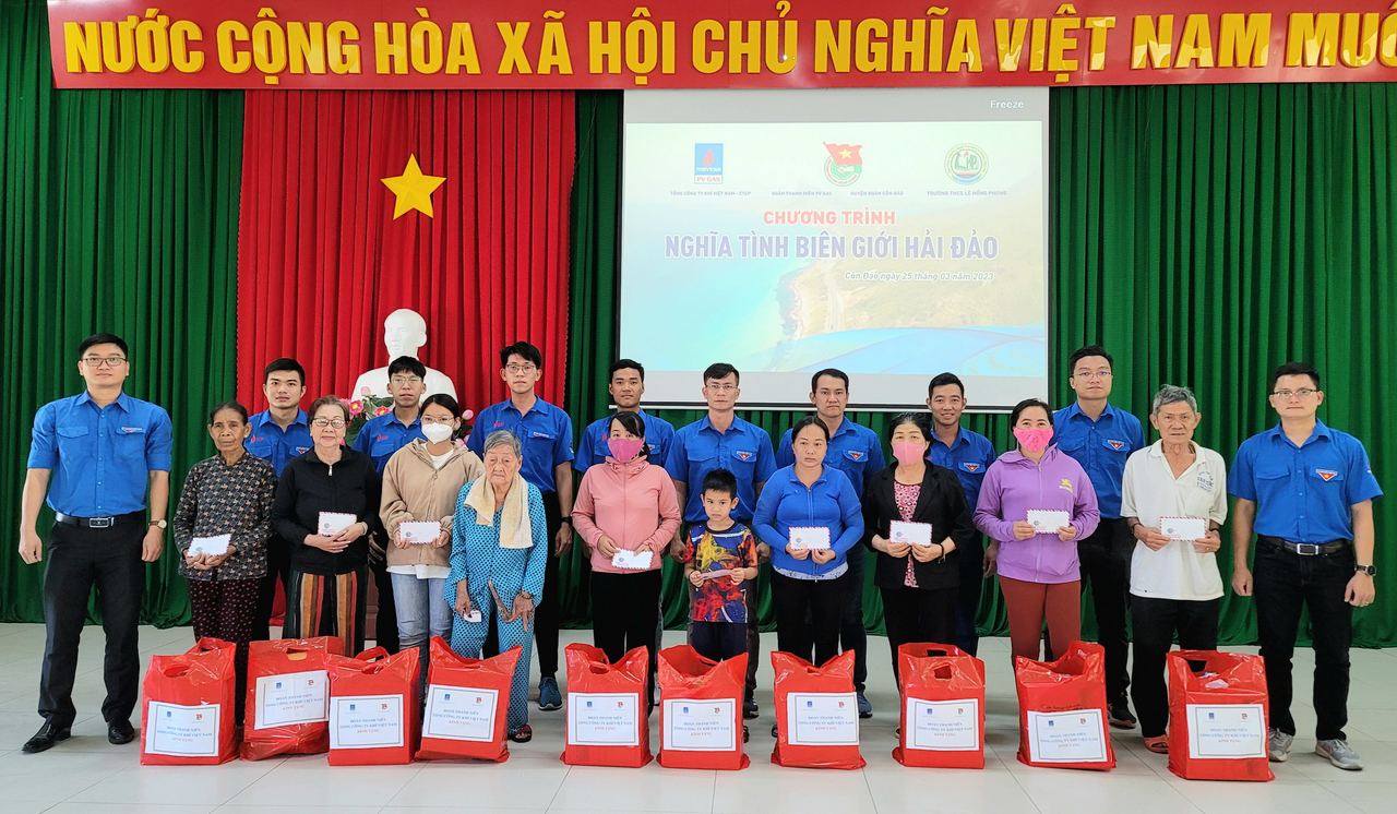 Chương trình “Nghĩa tình biên giới hải đảo” tại huyện đảo Côn Đảo
